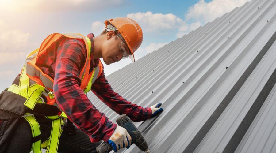Owens Corning roofing contractor in Whipple, OH